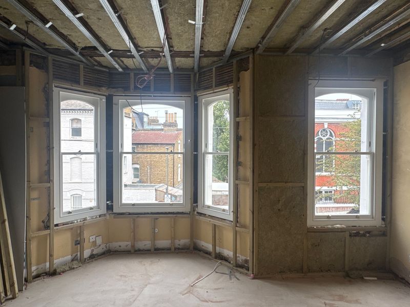 The bay lined and insulated, ready for plaster